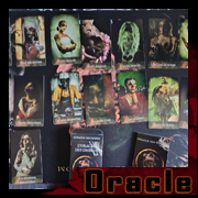 Cartes de l’Oracle des Ombres par Cyb, art gothique et vanités numériques.