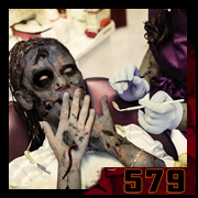 <Scène macabre chez le dentiste : patiente zombifiée aux dents décomposées examinée sur un fauteuil, atmosphère de vanité sombre – création 579 par Cyb